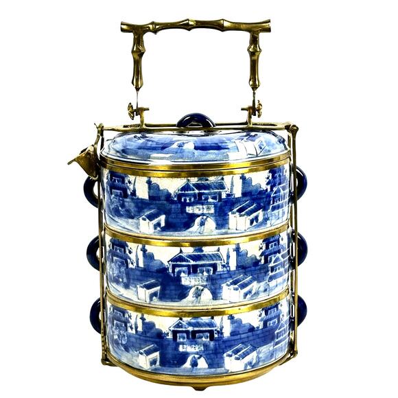 Decorative Reproduction Antique Blue and White 3-Tier Chinese Tiffin/Wedding Box - Picture 3 of 12